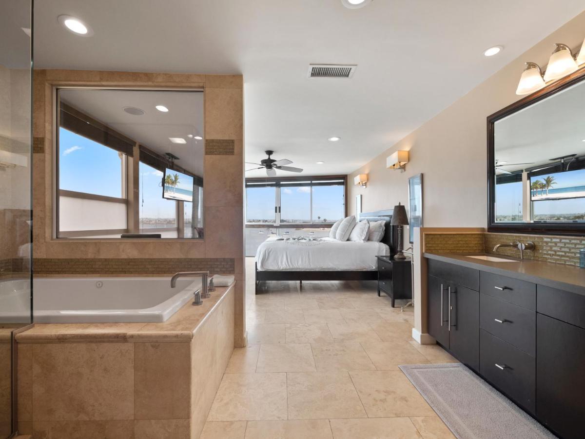Stunning Bayfront Condo With Gorgeous Views, Garage, Massive Roof Deck & Ac - Dogs Welcome! San Diego Eksteriør bilde