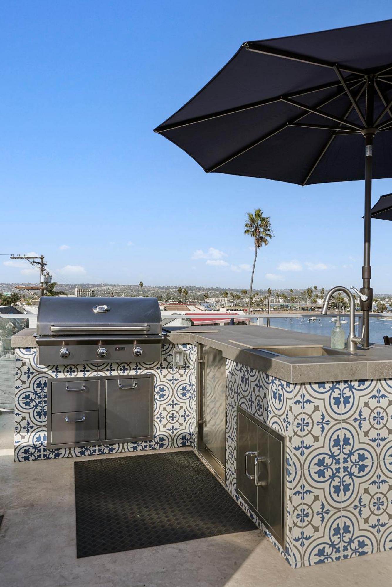 Stunning Bayfront Condo With Gorgeous Views, Garage, Massive Roof Deck & Ac - Dogs Welcome! San Diego Eksteriør bilde